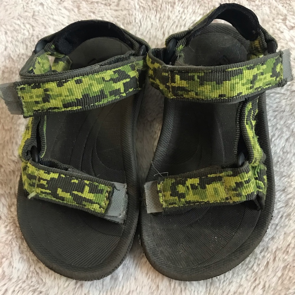 Kids teva sandals